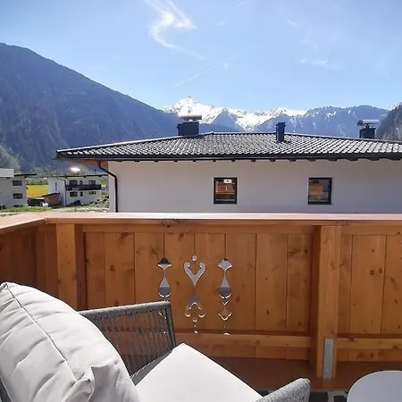 Helena Mayrhofen